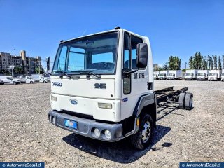 Ford Cargo 915 año 2006 Chasis Cabina único dueño $ 10.980.000